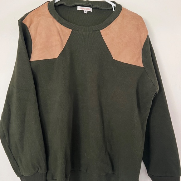 McKenna Quinn Sweaters - Green McKenna Quinn Preppy Shooting Suede Shoulder Patch Sweater (XL)